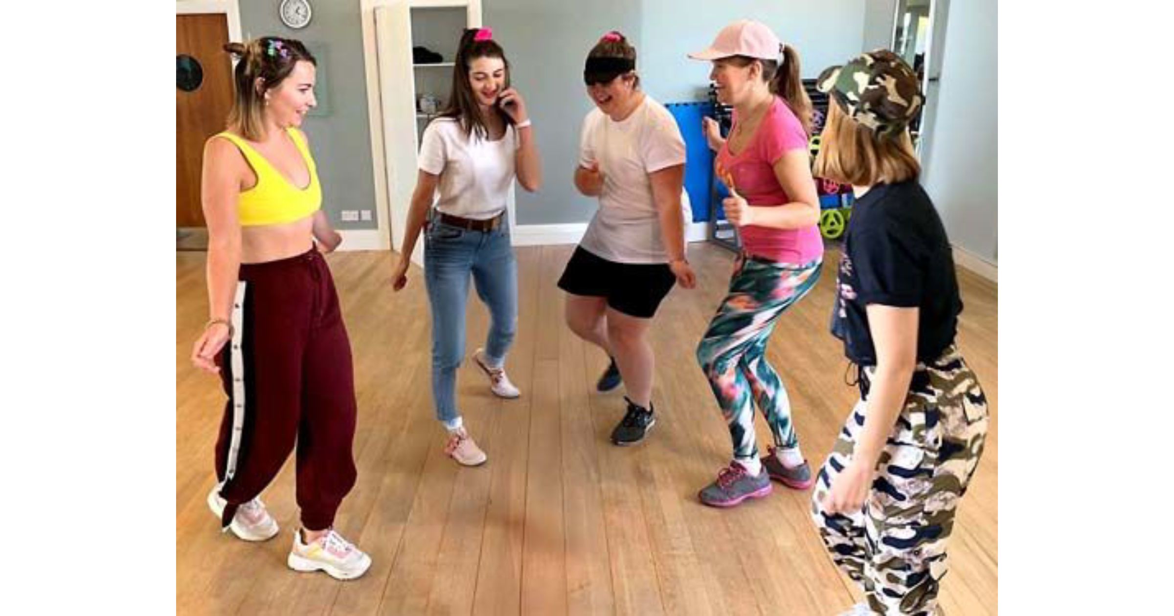 mobile-dance-class-for-hen-parties-in-oxford-we-come-to-you